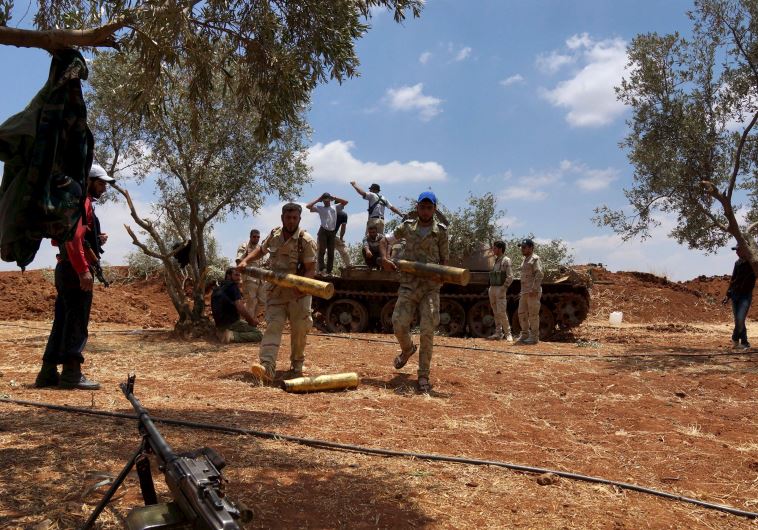Syrian rebels prepare for fighting in Syria