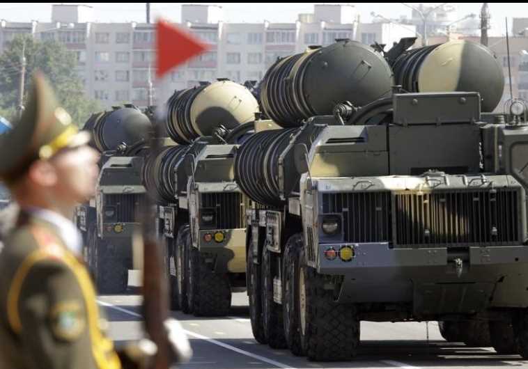 S-300 mobile missile launching systems 