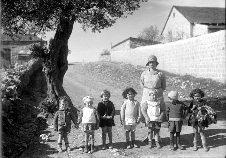 Enfants à Metoula, 1934