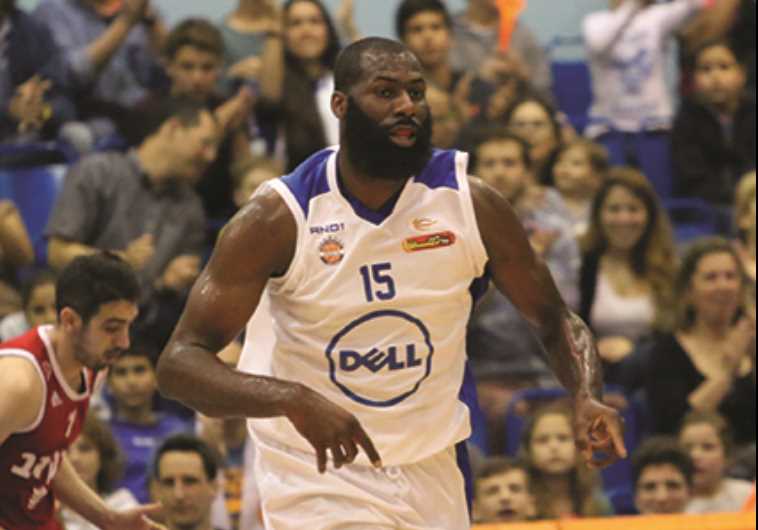 Bnei Herzliya forward Julian Wright