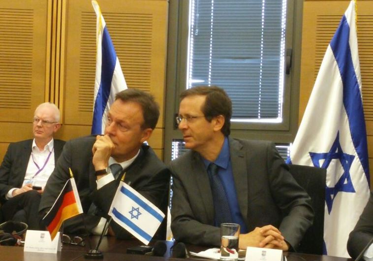 Opposition leader Isaac Herzog (Zionist Union) meets with German MP Thomas Oppermann.