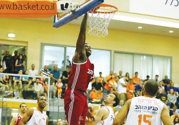 Hapoel Jerusalem forward Dion Thompson