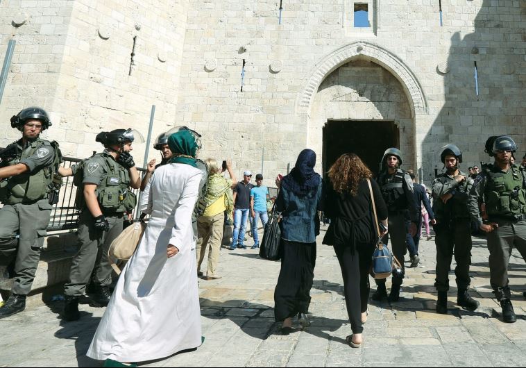 PALESTINIAN WOMEN visit Jerusalem on the eve of Ramadan
