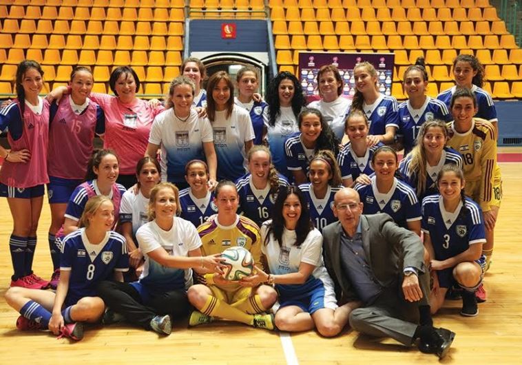 Knesset female members with Israel’s u-19 national women team players