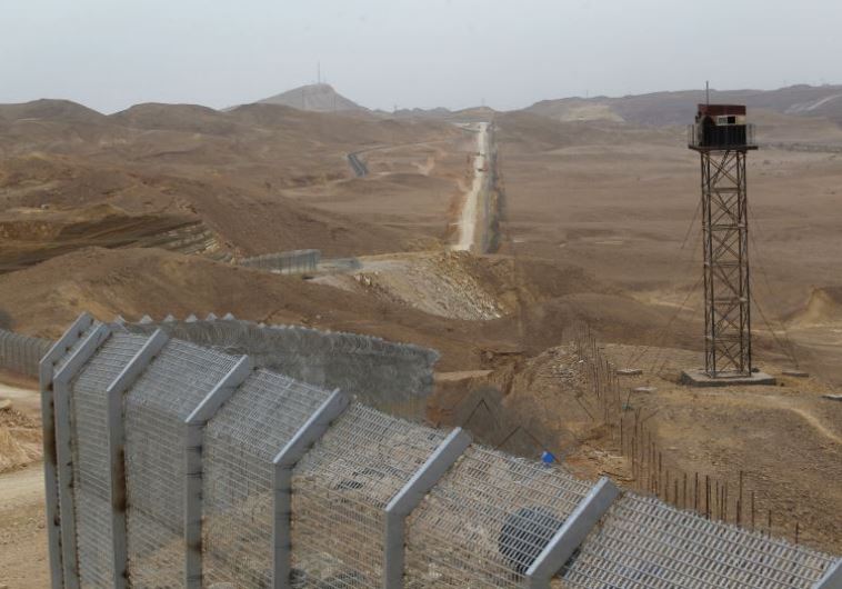 The border fence between Israel and Egypt along Highway 12