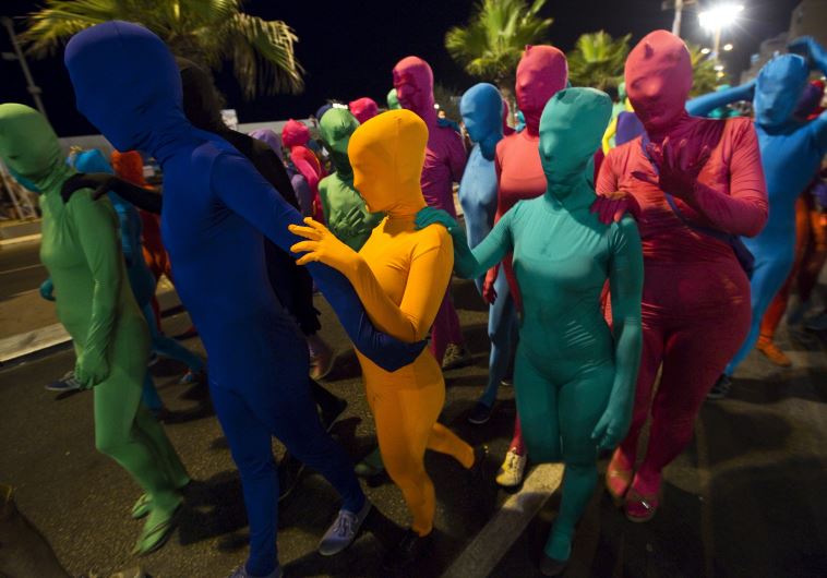 Street art performance in Bat Yam