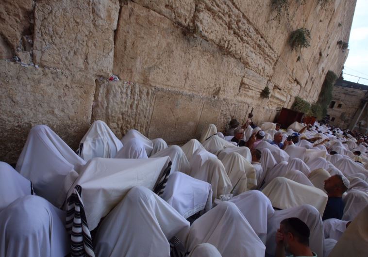 Priestly blessing prayer service at Western Wall, september 30, 2015