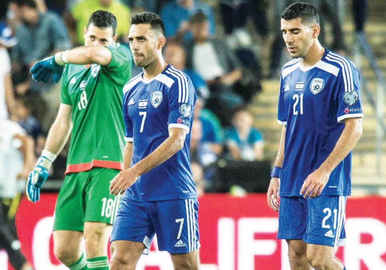 Israel national team players Ofir Martziano (left), Eran Zahavi (center) and Eitan Tibi (right) couldn’t hide their disappointment