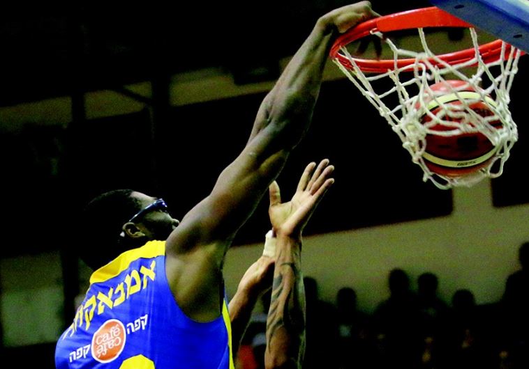 Maccabi Tel Aviv’s Trevor Mbakwe