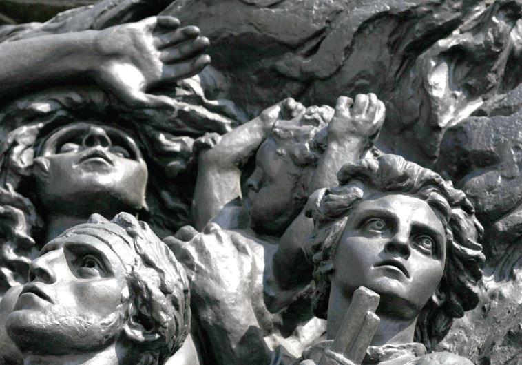 Warsaw’s Monument to the Ghetto Heroes