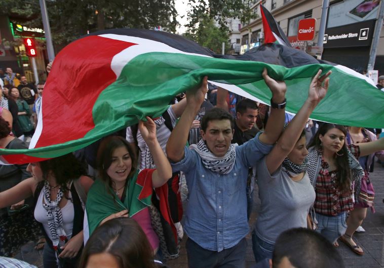 Members of the Palestinian community in Chile