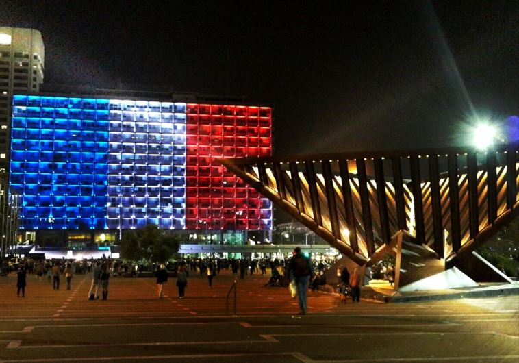 Rabin Square lit to honor of France after Paris terror attack in country's colors