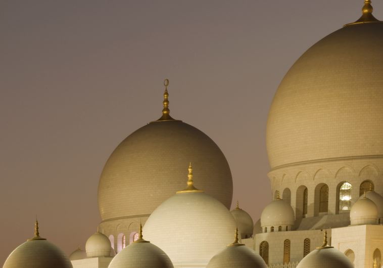 Sheikh Zayed Grand Mosque in Abu Dhabi