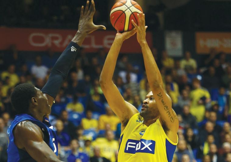 Maccabi Tel Aviv forward Devin Smith (right) had 16 points and eight rebounds in last night’s 102-74 win over Bnei Herzliya in BSL action at Yad Eliyahu Arena