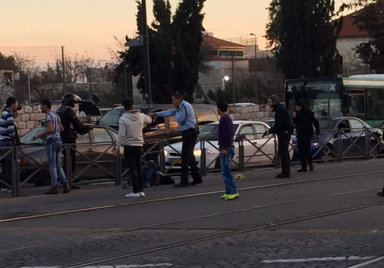 Scene of stabbing attack in Jerusalem's Bar Lev street, January 4th, 2016
