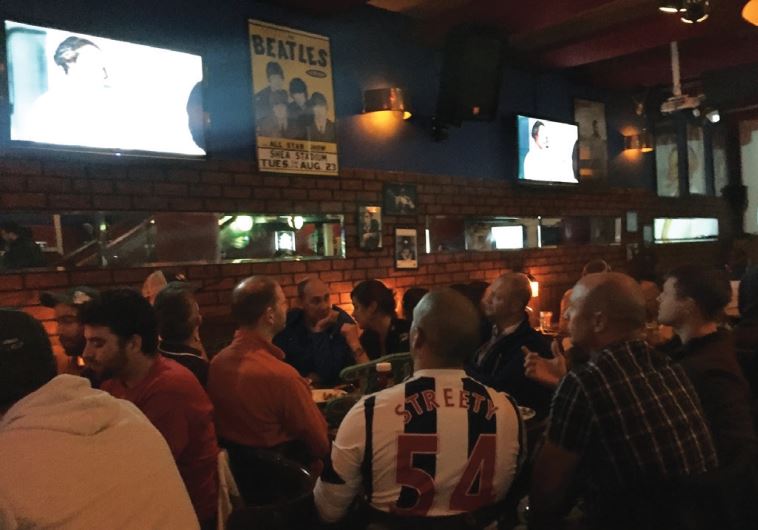 At Mike’s Place: An island of Americana