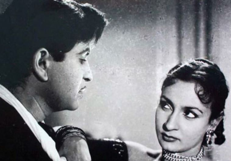 Florence Ezekiel Nadira, sometimes considered the Indian Elizabeth Taylor, in a scene from ‘Shree 420’