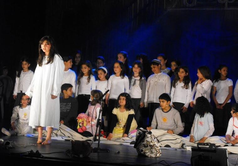 Israeli students learn English to The Sound of Music