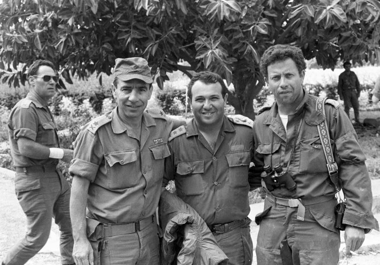Meir Dagan (center) in Lebanon