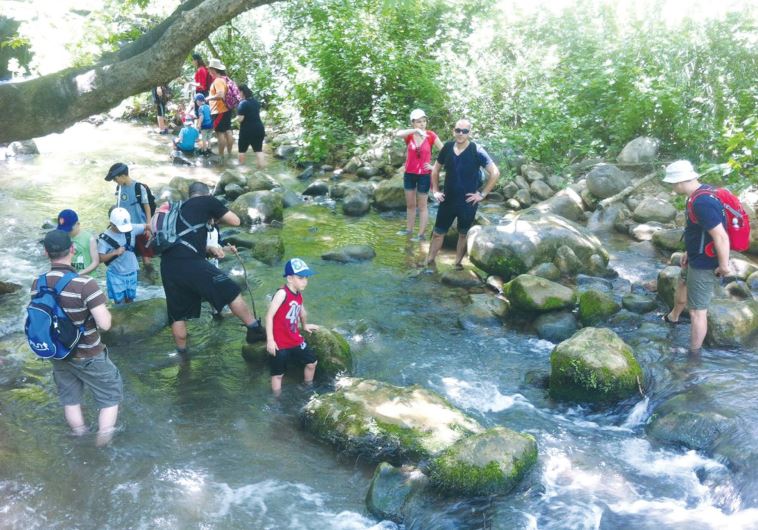Nation celebrates spring festival at natural wonders.