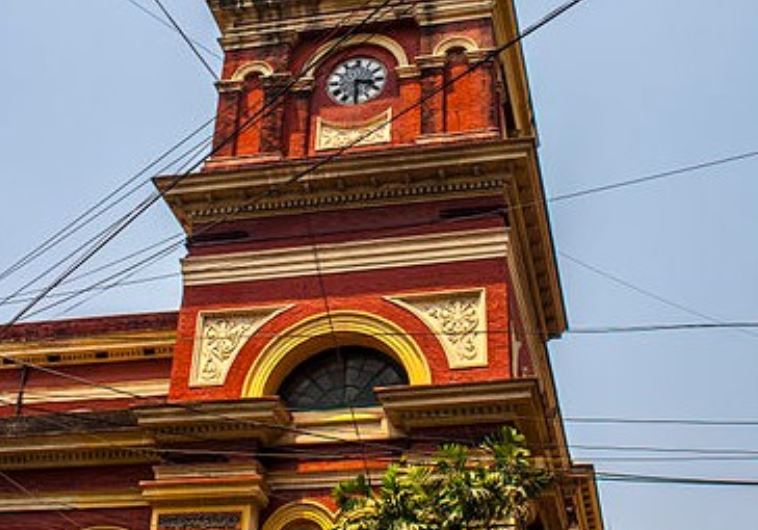 Magen David Synagogue is located at the junction of Brabourne Road and Canning Street in Kolkata and was built in 1884 by Elias David Joseph Ezra.