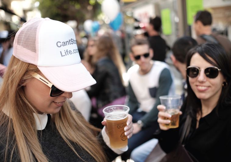 A street party in January at the Simta Pub, on Tel Aviv’s Dizengoff Street