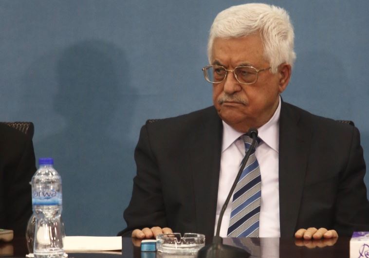 Palestinian Authority President Mahmoud Abbas meets Israeli delegation in Ramallah, May 17, 2016