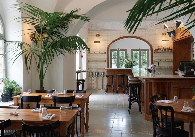 Anna restaurant