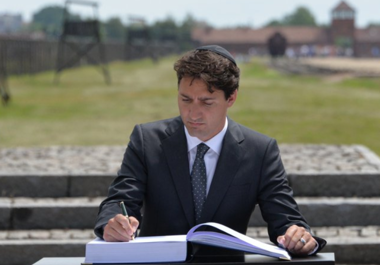 Canadian PM Justin Trudeau visits Auschwitz