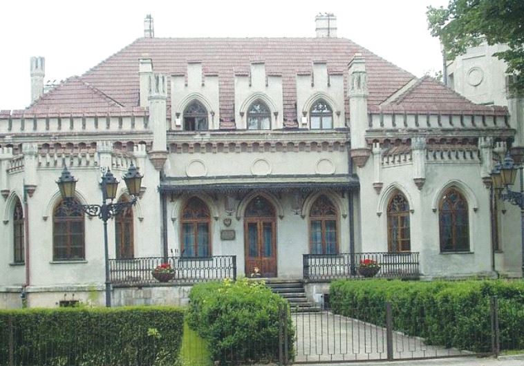 THE GOLDMAN DRILLICH house in Tarnow is now called the Wedding Palace.