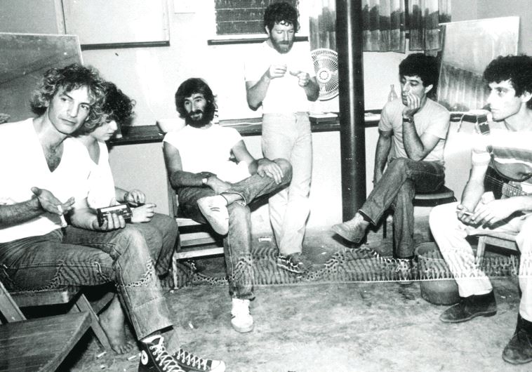 Shalom Hanoch (L) and Tamouz, 1976