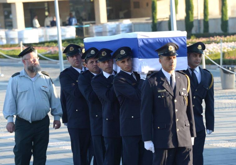Peres coffin at the Knesset