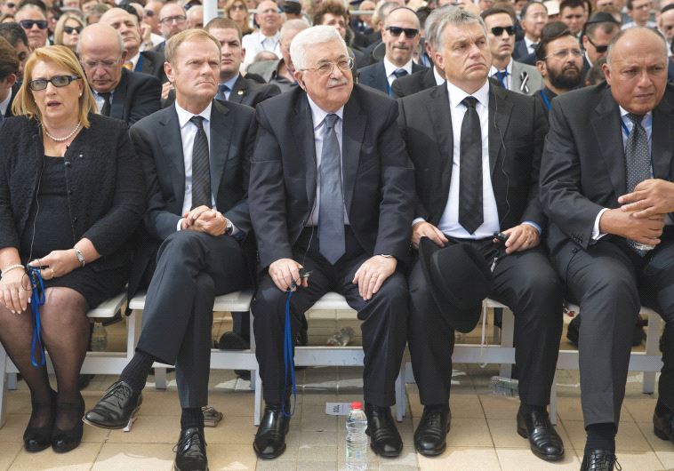 PALESTINIAN AUTHORITY President Mahmoud Abbas attends Shimon Peres’s funeral at Mount Herzl on September 30