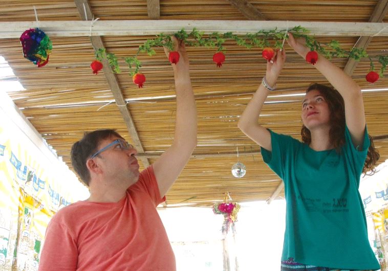Decorating a Sukkah 