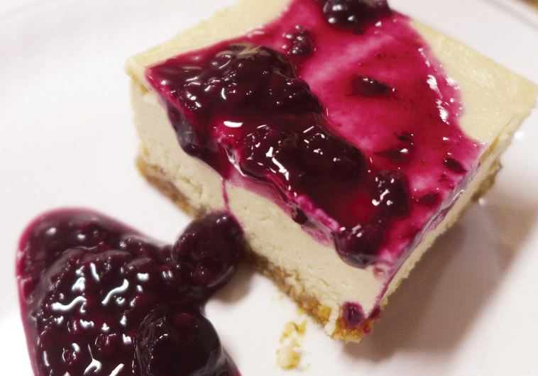 Vegan vanilla bean ‘cheese’ cake