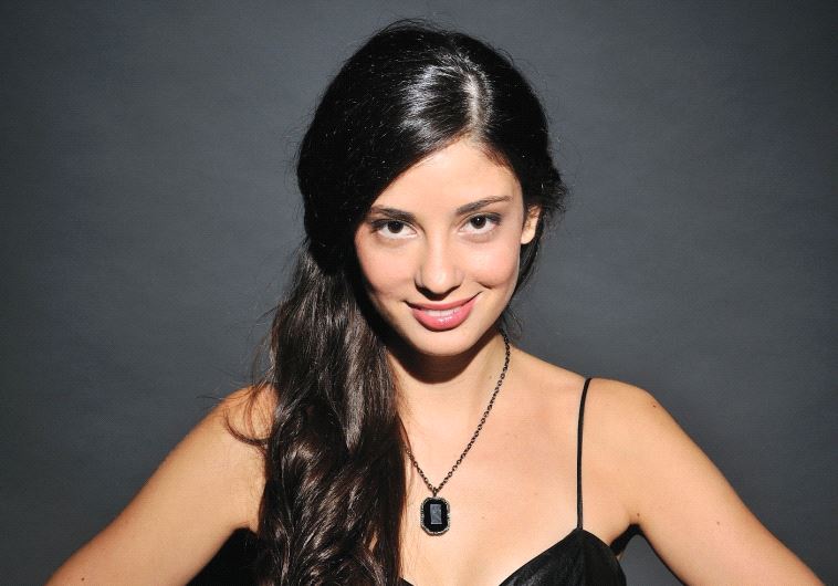 Israel-born and raised, Anat Czarny is a leading opera voice, well known and beloved from appearances in recitals, concerts, radio broadcasts and more throughout Israel