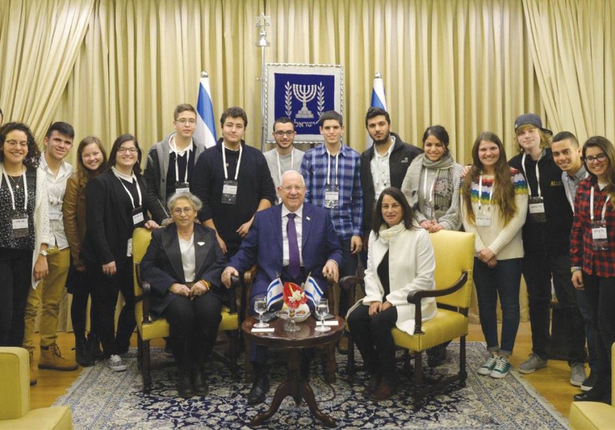 PRESIDENT REUVEN RIVLIN and his wife, Nechama, host Rona Ramon and students recognized for social leadership in a ceremony at the President’s Residence