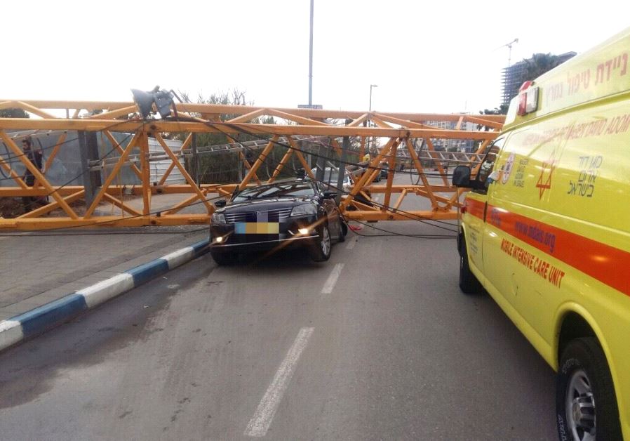 Crane collapse in Bat Yam, February 13, 2017