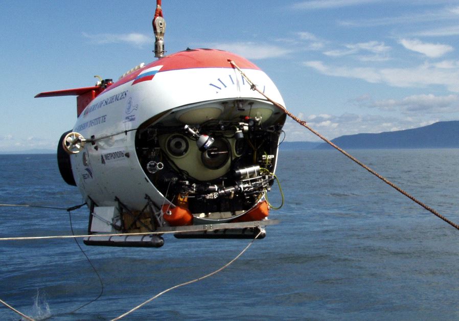 The manned submarine passengers will board to explore the Titanic 3,800 meters under the sea. 