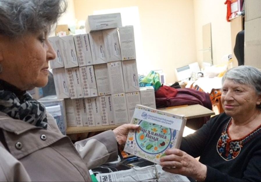 The American Joint Jewish Distribution Committee (JDC) distributes matza to elderly jews in Odessa, Ukraine.