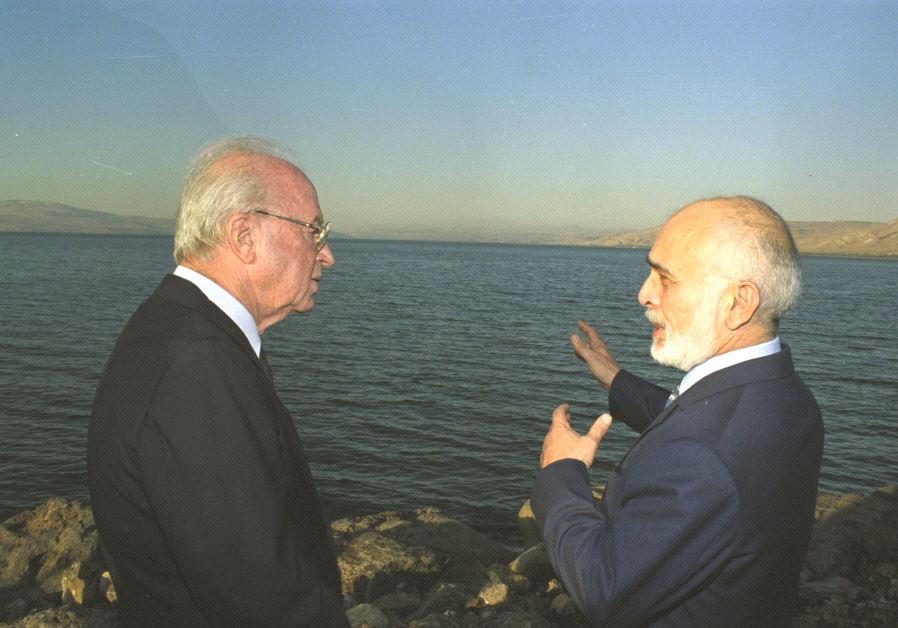 Yitzhak Rabin et le roi Hussein de Jordanie au bord de lac de Tibériade