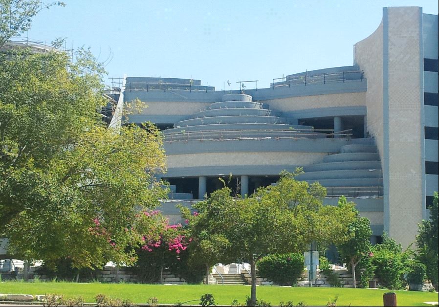 The Yarkon Cemetery project on Gefen burial hill