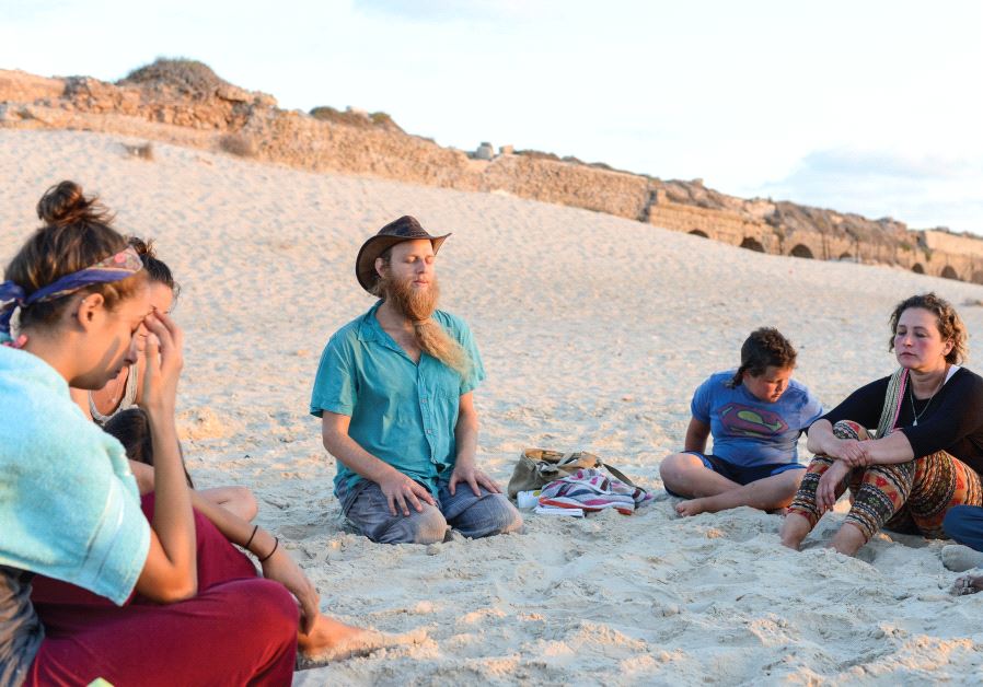 At FIG’s ‘Shake the Dust’ retreat in Caesarea, which incorporated Feldenkrais (body movement), interactive sharing circles and meditation in preparation for Yom Kippur