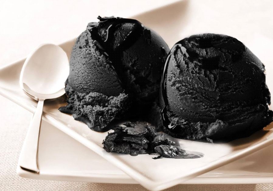 Black ice cream trend hits Tel Aviv