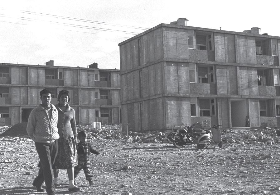 ‘Betonadot’ (concrete barricades), which served as residential quarters, prior to plaster and paint work, 1962