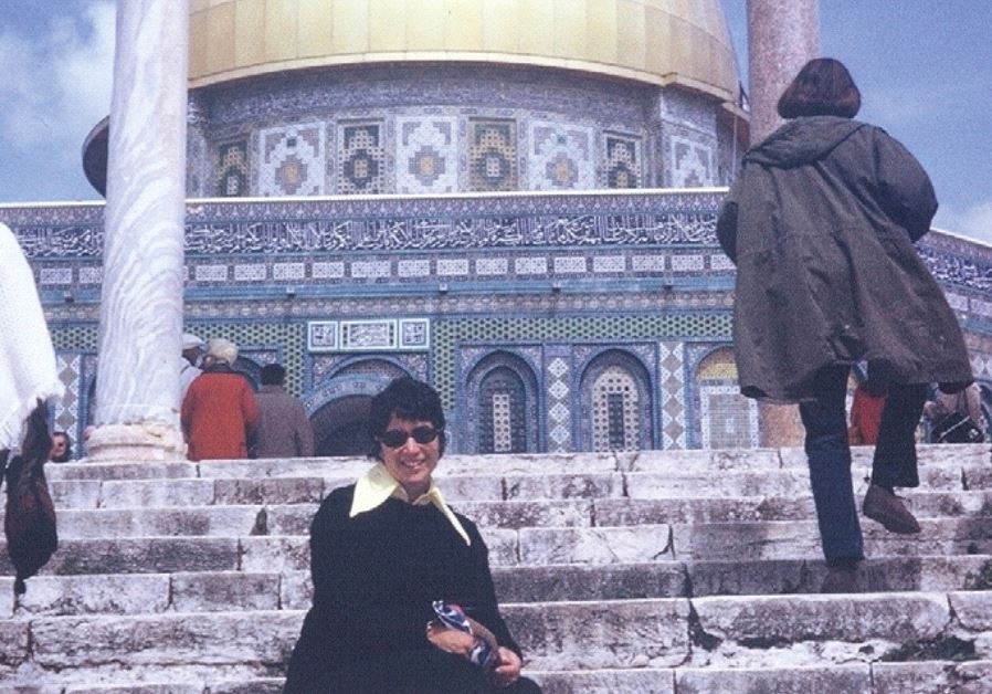 Rita Geffen sits on the steps leading up to Jerusalem’s Dome of the Rock, located opposite the southern courtyard of the Church of the Holy Sepulchre, in 1971