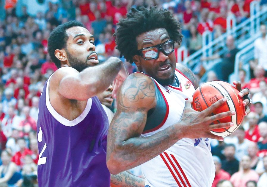 Hapoel Jerusalem center Amar’e Stoudemire (right) had seven points and five rebounds in his first game for the team in almost four weeks in Friday’s 84-75 win over Ironi Nahariya