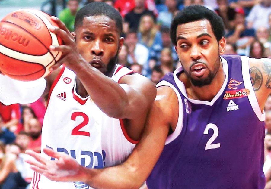 Hapoel Jerusalem guard Jerome Dyson (left) scored a game-high 16 points in last night’s 71-60 win over Derwin Kitchen (2) and Ironi Nahariya in the decisive Game 5 of their BSL quarterfinals series.