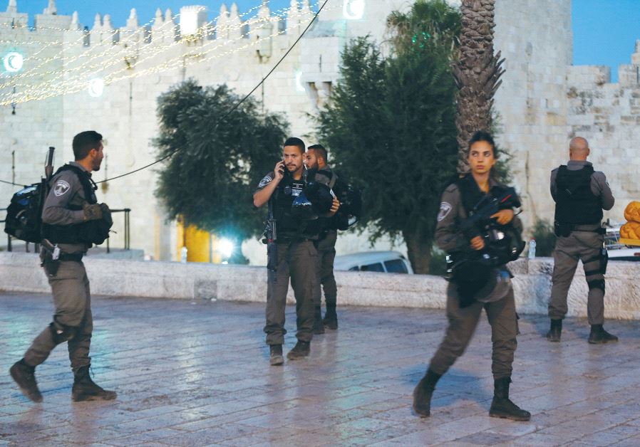 Boder Police officers secure the area around Jerusalem’s Damascus Gate after the terrorist attack on Friday evening, which killed St.-Sgt.-Maj. Hadas Malka