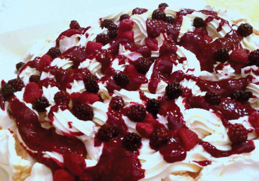 Large pavlova